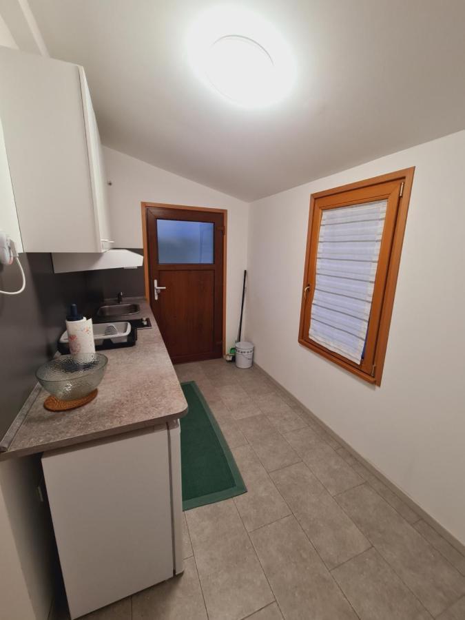 Countryside Apartment Koper Exterior foto